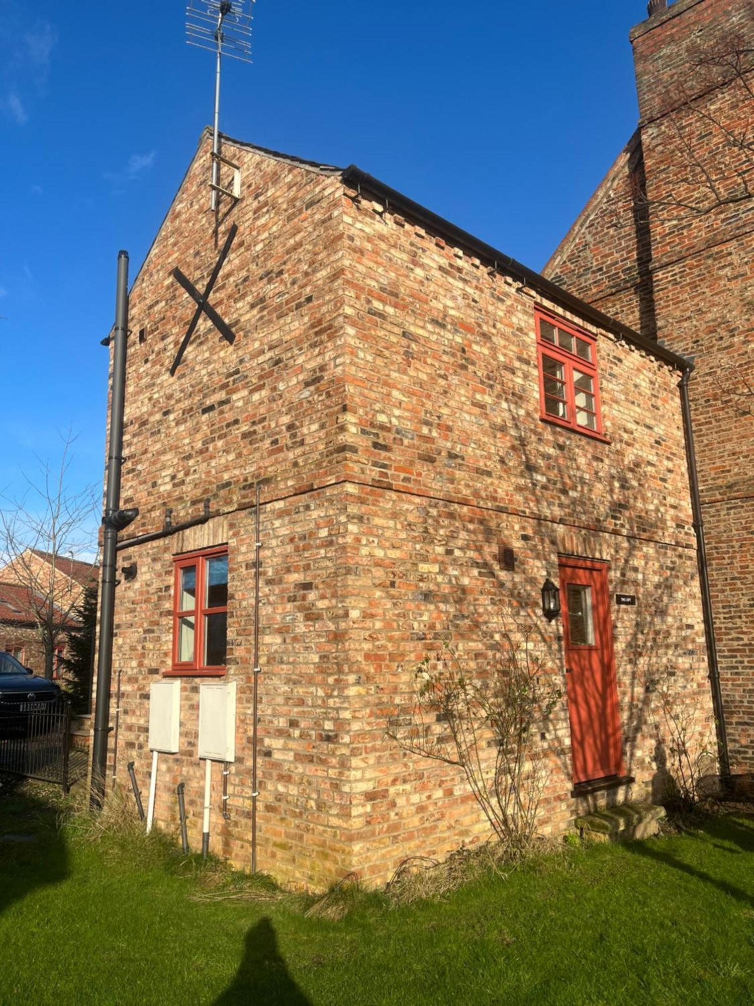 C Farmhouse Accommodation Alne Экстерьер фото