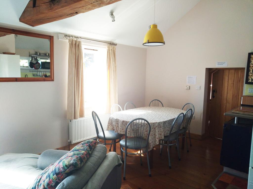 C Farmhouse Accommodation Alne Экстерьер фото