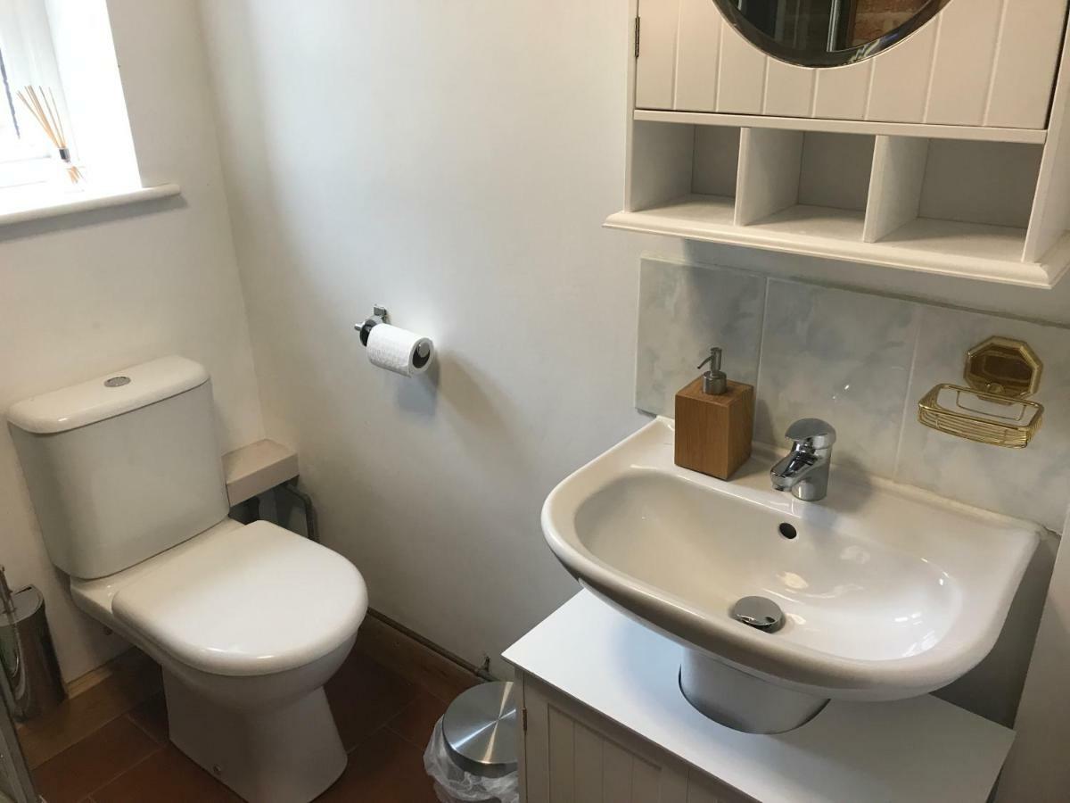 C Farmhouse Accommodation Alne Экстерьер фото